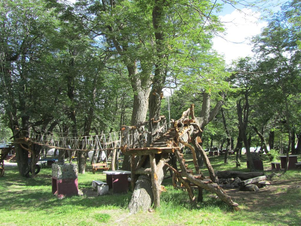 Camping Rio De Las Vueltas El Chalten Bagian luar foto