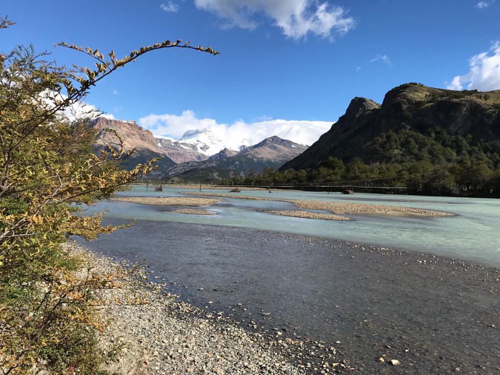 Camping Rio De Las Vueltas El Chalten Bagian luar foto